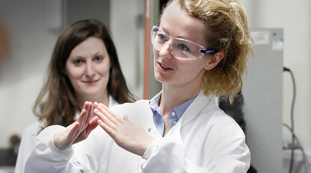 Une femme et une fille